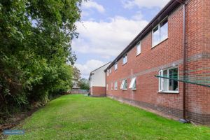 Communal Gardens- click for photo gallery